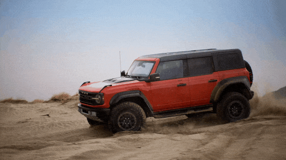 2022 Ford Bronco Raptor GIF 16x9 01